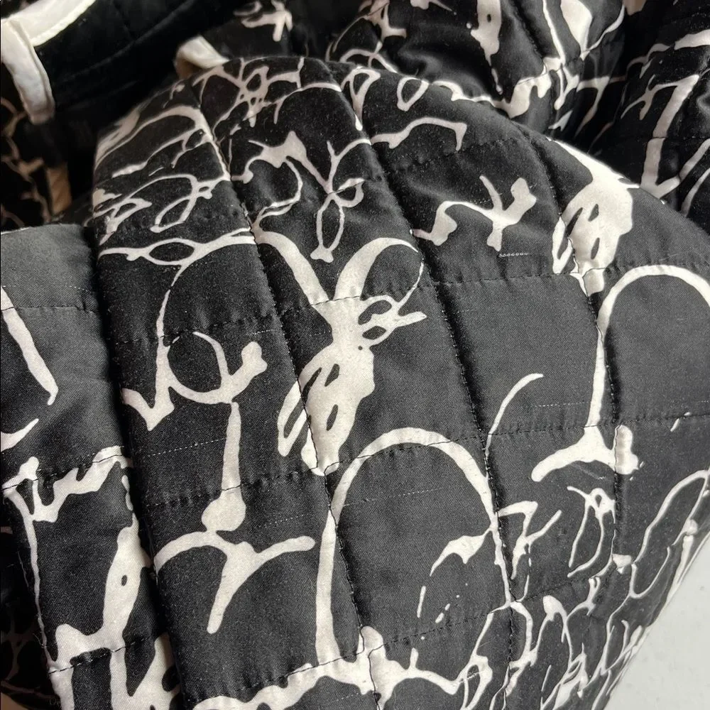 Black and White Vince Camuto Lucerne Print Queen Comforter